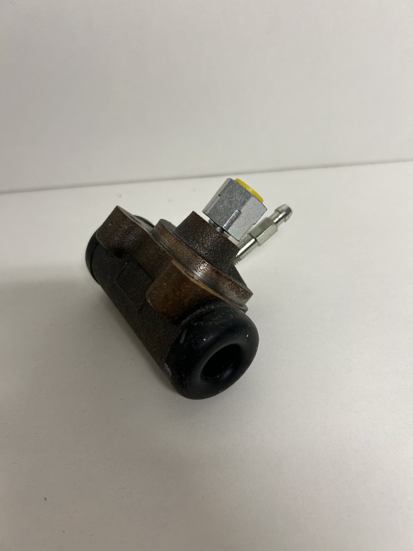 Hjulbromscylinder Mercedes-Benz T1/TN 22 mm