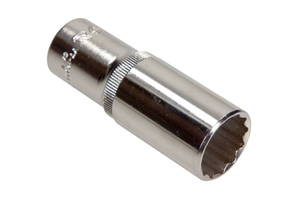 Hylsa Tolvkant 1/2" (Lång) YATO 8-30 mm